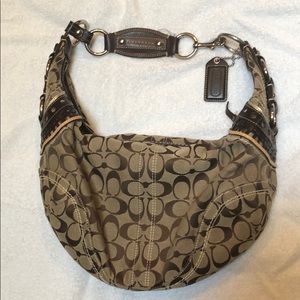 AUTHENTIC COACH PURSE LIGHT USE LOOKS NEW
